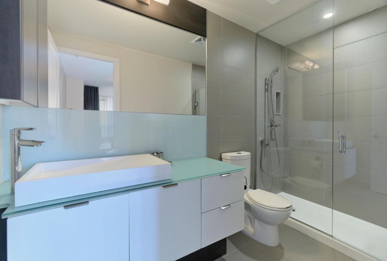 Delsuites - 300 Front Street - 30 Night Stays Торонто Экстерьер фото