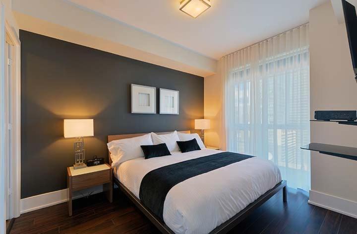 Delsuites - 300 Front Street - 30 Night Stays Торонто Экстерьер фото