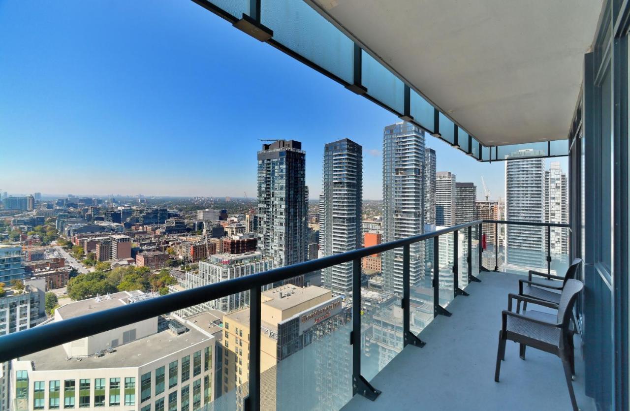 Delsuites - 300 Front Street - 30 Night Stays Торонто Экстерьер фото