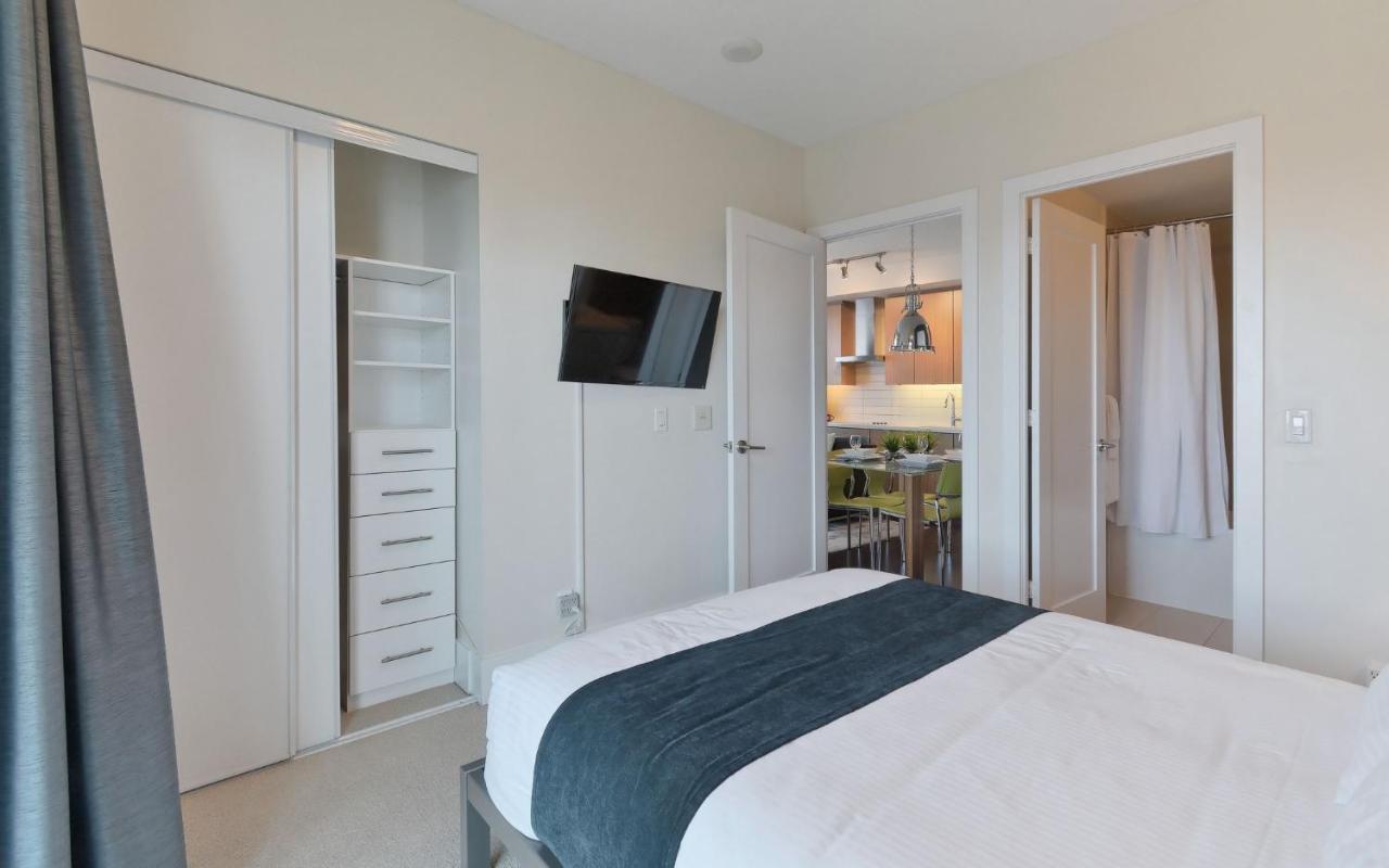 Delsuites - 300 Front Street - 30 Night Stays Торонто Экстерьер фото