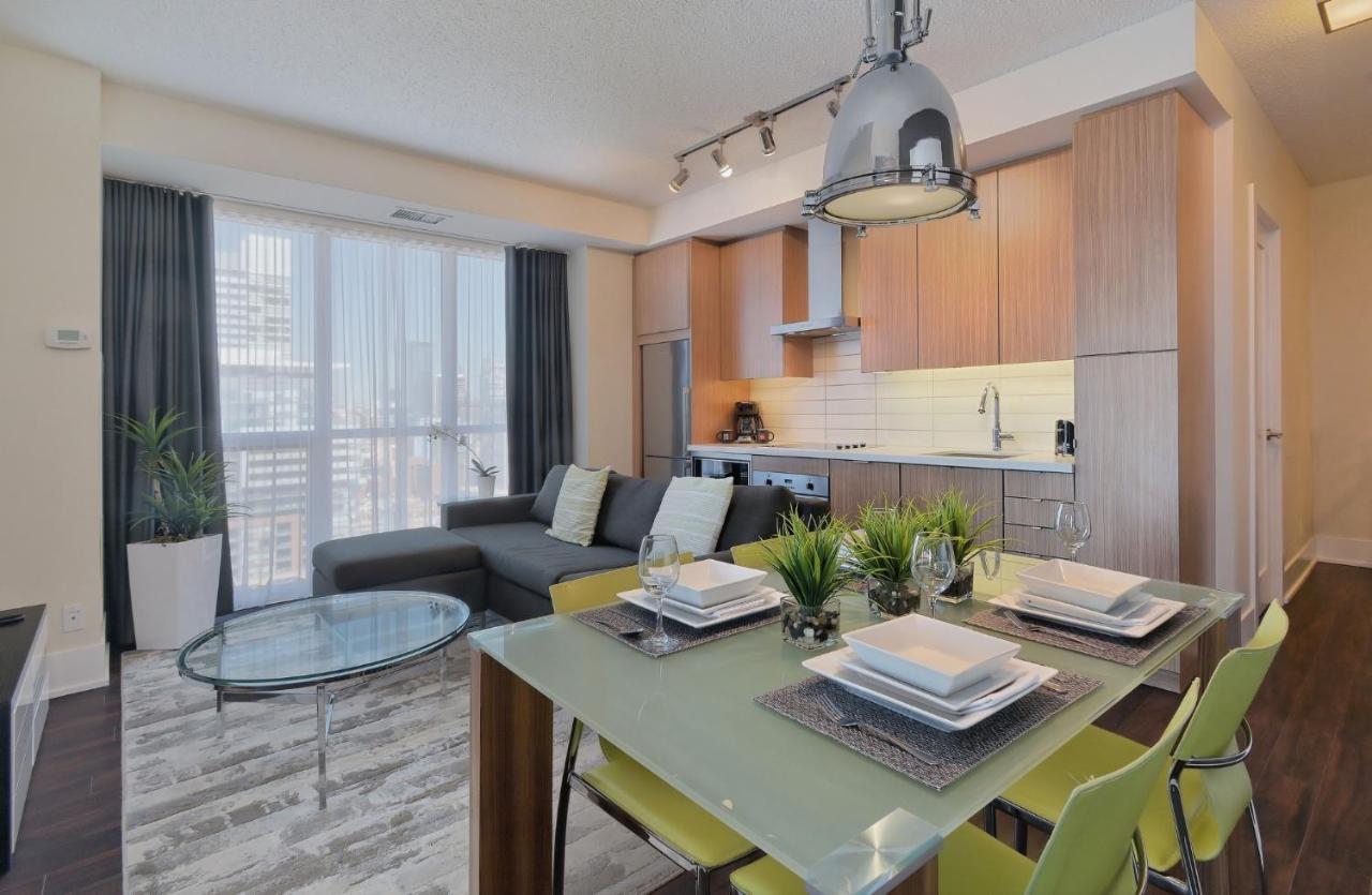 Delsuites - 300 Front Street - 30 Night Stays Торонто Экстерьер фото